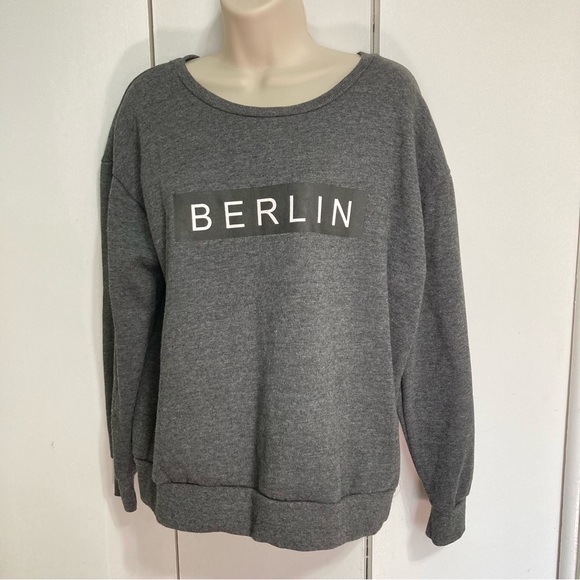 BERLIN Germany Gray Pullover Crewneck Sweatshirt by Atmosphere Womens Size 10 - Picture 4 of 14